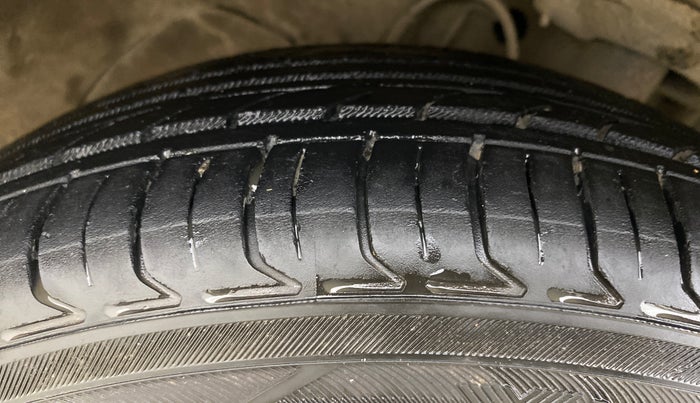 2018 Tata TIAGO NRG PETROL, Petrol, Manual, 85,225 km, Left Front Tyre Tread