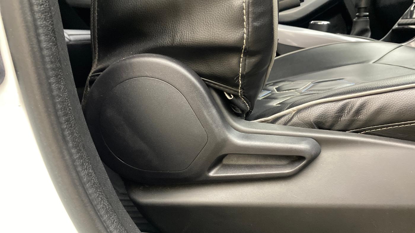 2023 Tata NEXON XM SUNROOF PETROL, Petrol, Manual, 37,031 km, Driver Side Adjustment Panel