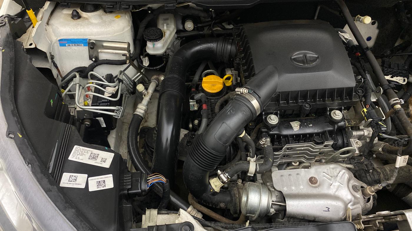 2023 Tata NEXON XM SUNROOF PETROL, Petrol, Manual, 37,031 km, Engine View - Right