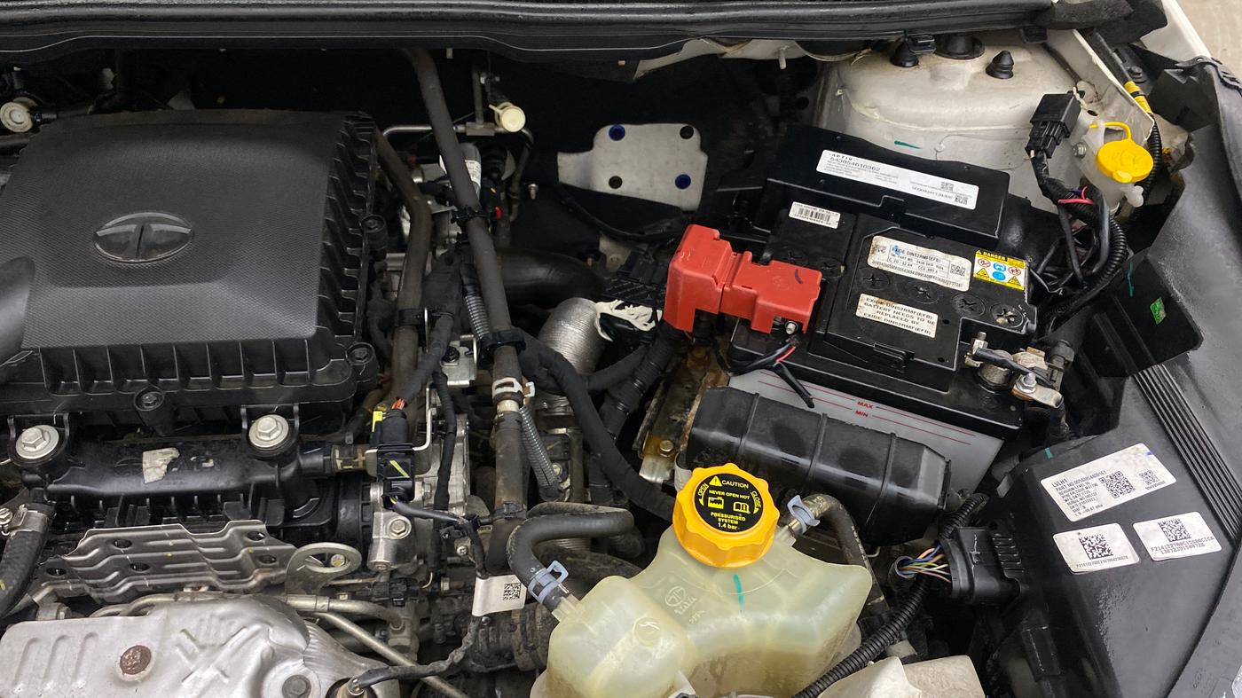 2023 Tata NEXON XM SUNROOF PETROL, Petrol, Manual, 37,031 km, Engine View - Left