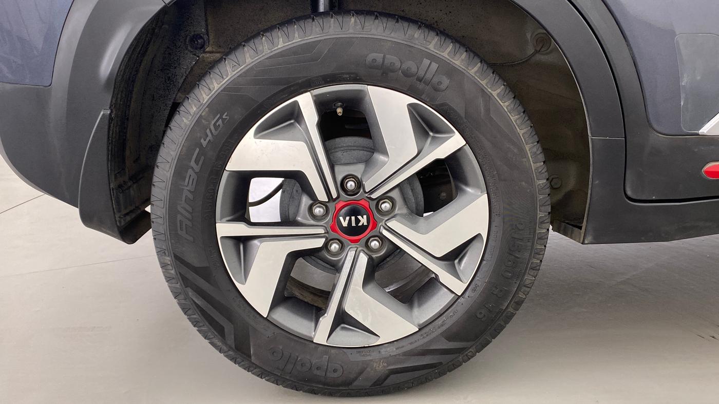 2020 KIA SONET GTX + 1.0 IMT, Petrol, Manual, 30,800 km, Right Rear Wheel