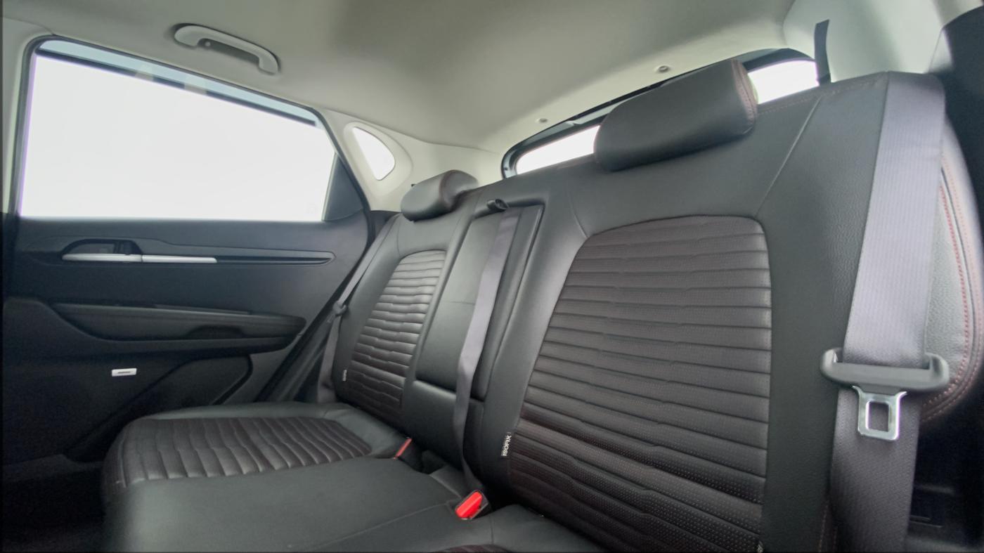 2020 KIA SONET GTX + 1.0 IMT, Petrol, Manual, 30,800 km, Right Side Rear Door Cabin