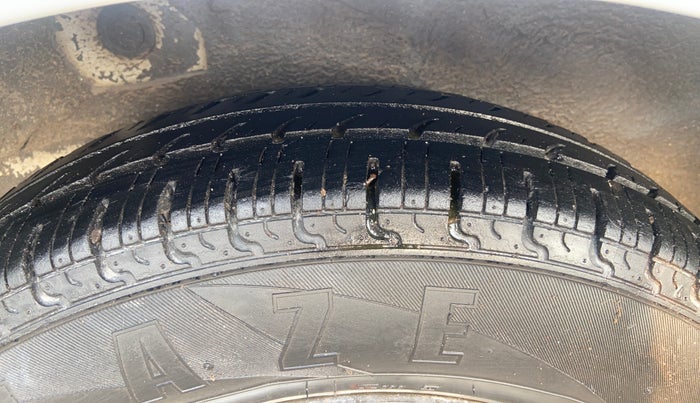 2012 Hyundai i10 MAGNA 1.1, Petrol, Manual, 68,492 km, Right Rear Tyre Tread