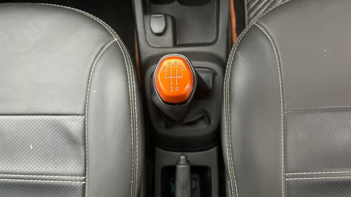 2018 Renault Kwid CLIMBER 1.0, Petrol, Manual, 34,655 km, Gear Lever