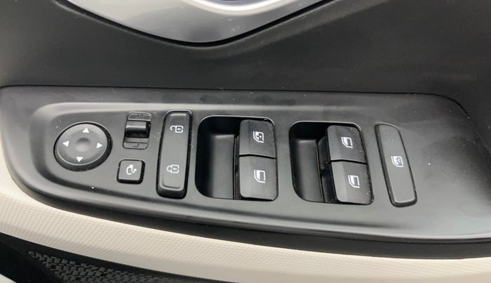 2022 Hyundai Creta SX 1.5 PETROL, Petrol, Manual, 14,181 km, Driver Side Door Panels Control