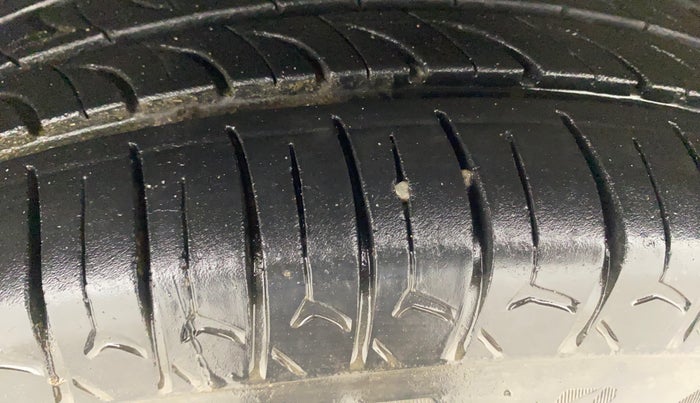 2017 Maruti Celerio ZXI AMT, Petrol, Automatic, 49,078 km, Left Front Tyre Tread