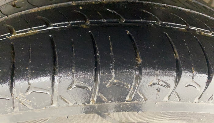 2017 Maruti Celerio ZXI AMT, Petrol, Automatic, 49,078 km, Left Rear Tyre Tread