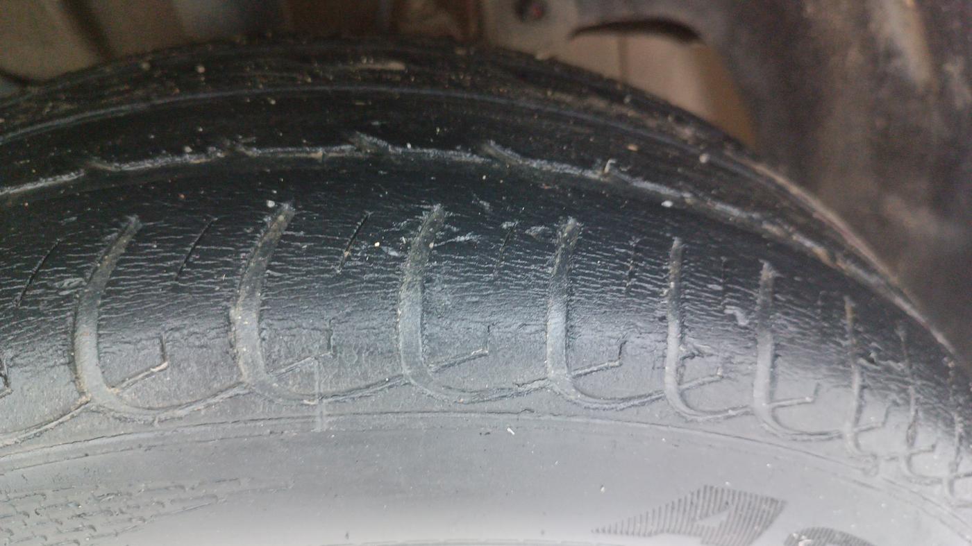 2018 Tata Tiago XZ PETROL, Petrol, Manual, 34,341 km, Right Front Tyre Tread