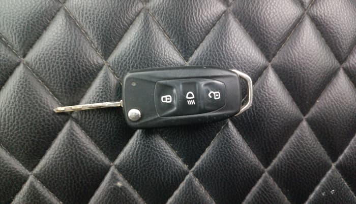 2018 Tata Tiago XZ PETROL, Petrol, Manual, 34,341 km, Key Close Up