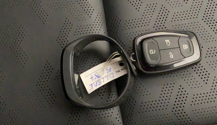 2021 Tata ALTROZ XZ PLUS I-TURBO PETROL, Petrol, Manual, 63,515 km, Key Close Up