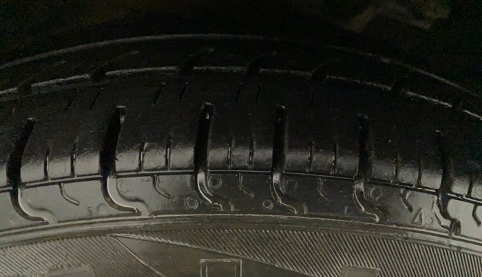 2011 Hyundai i10 SPORTZ 1.2, Petrol, Manual, 55,644 km, Right Rear Tyre Tread