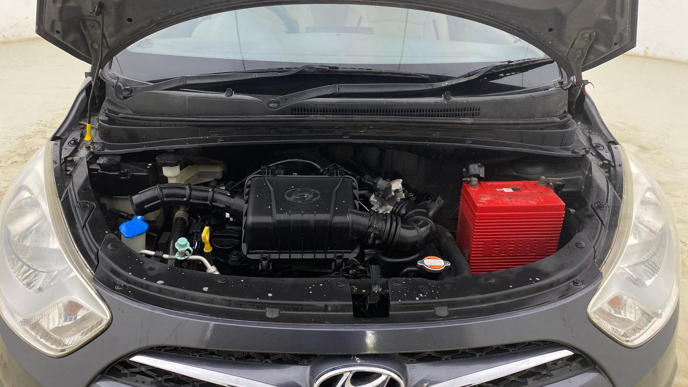 2015 Hyundai i10 MAGNA 1.1, Petrol, Manual, 65,509 km, Engine View