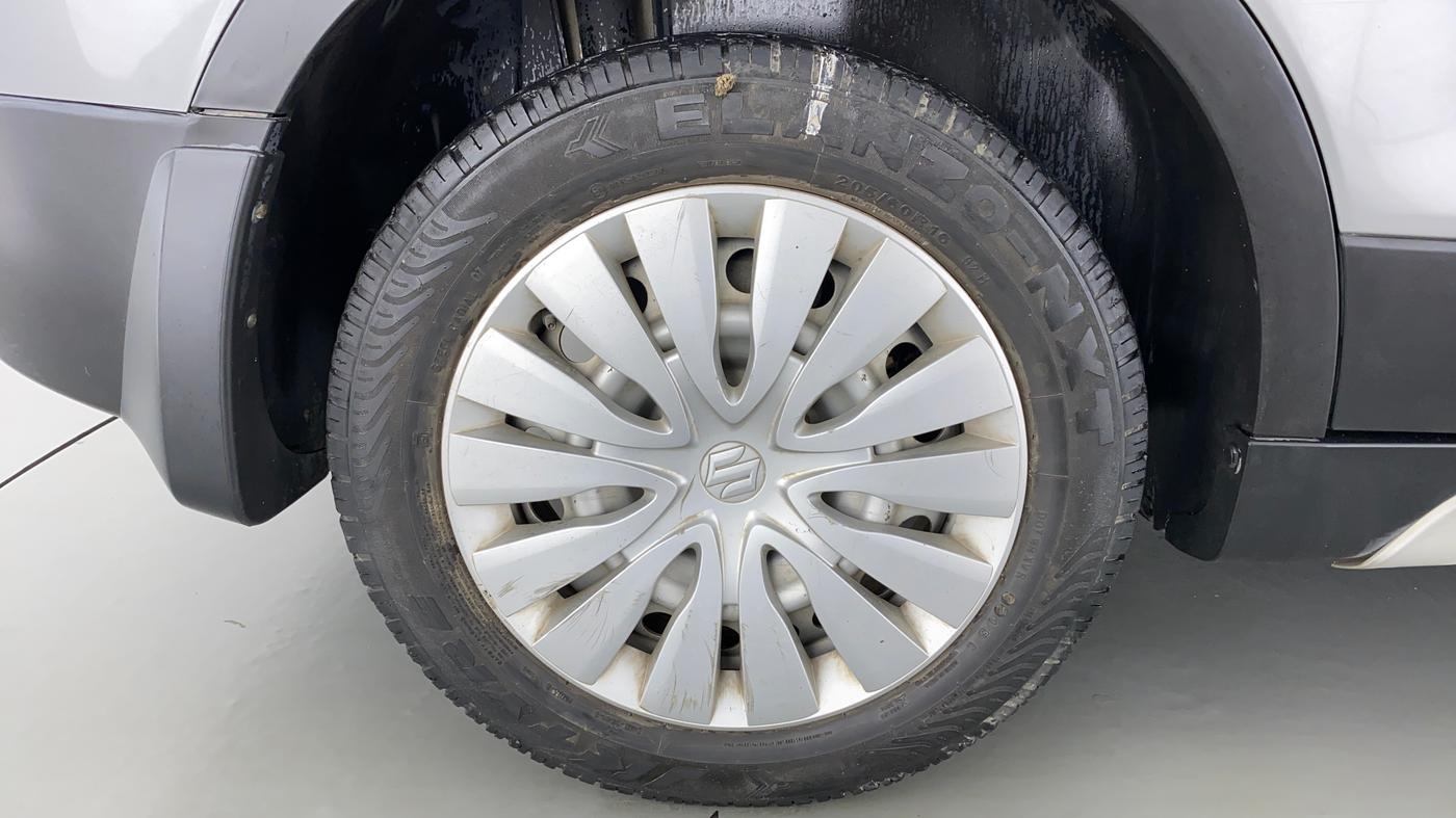 2015 Maruti S Cross SIGMA 1.3, Diesel, Manual, 70,504 km, Right Rear Wheel