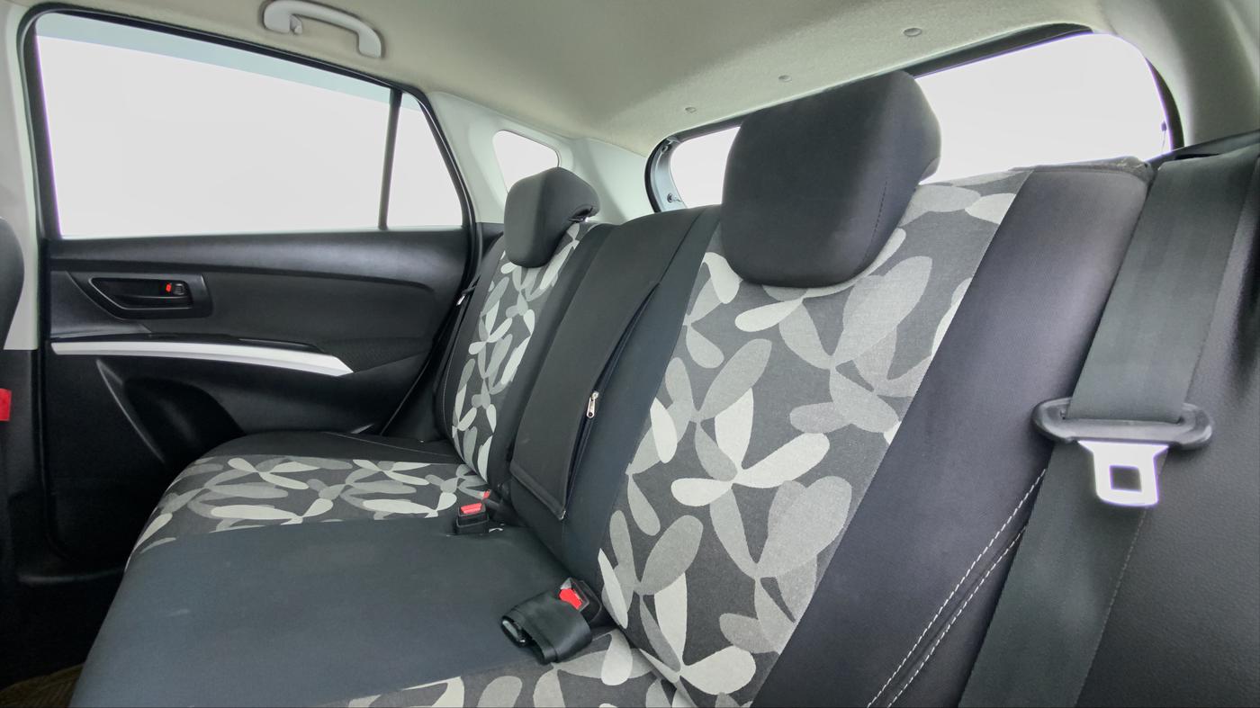 2015 Maruti S Cross SIGMA 1.3, Diesel, Manual, 70,504 km, Right Side Rear Door Cabin