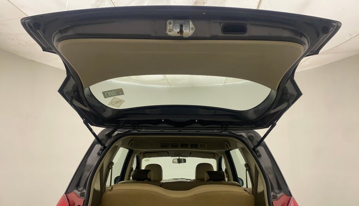 2017 Maruti Ertiga VXI CNG, CNG, Manual, 72,571 km, Boot Door Open