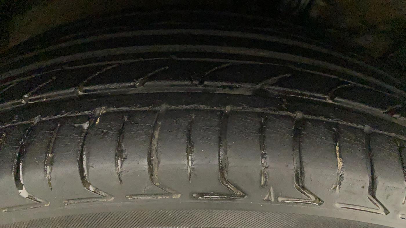 2017 Maruti Ertiga VXI CNG, CNG, Manual, 72,571 km, Right Rear Tyre Tread