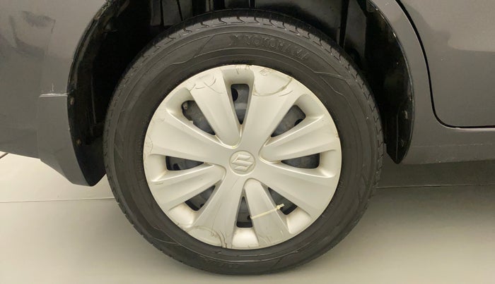 2017 Maruti Ertiga VXI CNG, CNG, Manual, 72,571 km, Right Rear Wheel
