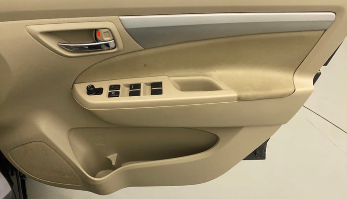 2017 Maruti Ertiga VXI CNG, CNG, Manual, 72,571 km, Driver Side Door Panels Control