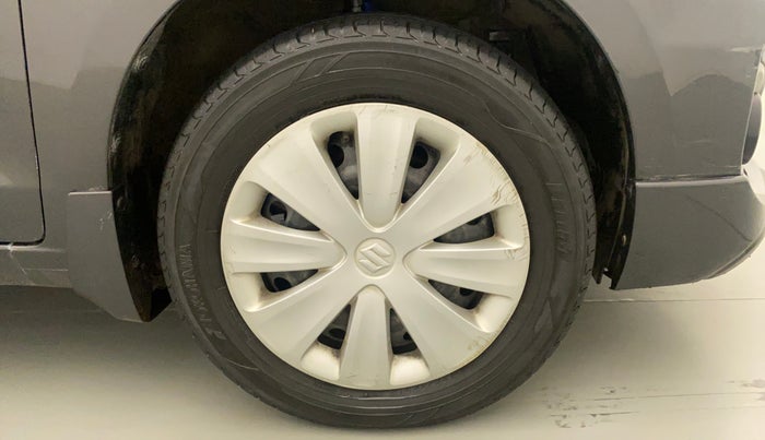2017 Maruti Ertiga VXI CNG, CNG, Manual, 72,571 km, Right Front Wheel