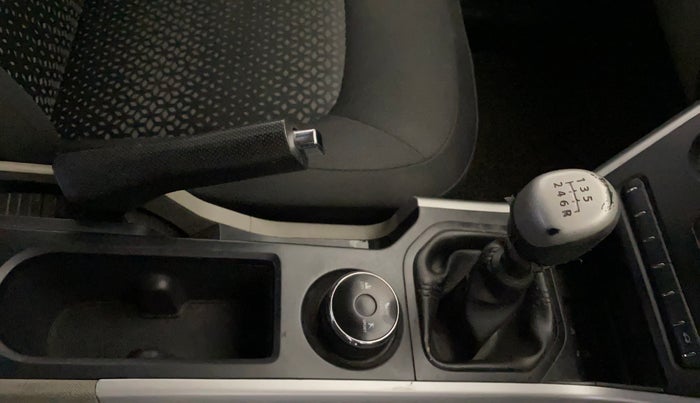 2019 Tata NEXON XM PETROL, CNG, Manual, 77,136 km, Gear Lever