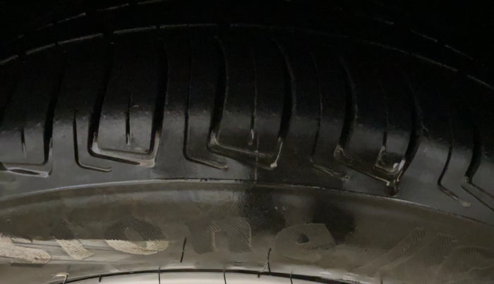 2019 Tata NEXON XM PETROL, CNG, Manual, 77,136 km, Left Front Tyre Tread