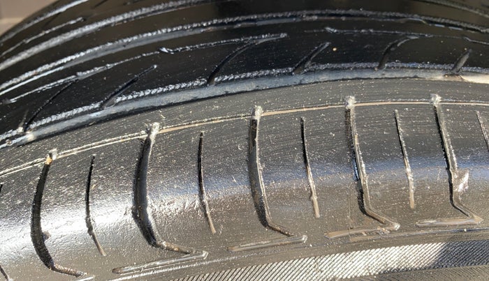 2021 Honda Amaze 1.2L I-VTEC S, Petrol, Manual, 79,792 km, Left Front Tyre Tread