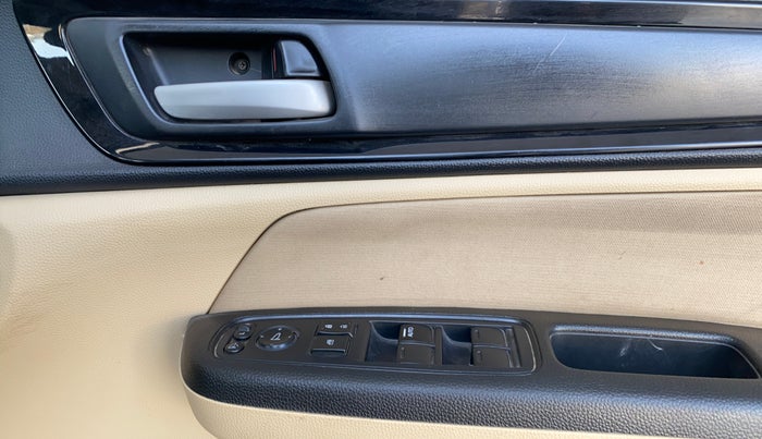 2021 Honda Amaze 1.2L I-VTEC S, Petrol, Manual, 79,792 km, Driver Side Door Panels Control