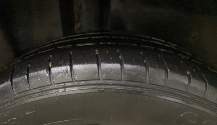 2020 MG HECTOR SHARP 1.5 DCT PETROL, Petrol, Automatic, 58,733 km, Right Rear Tyre Tread