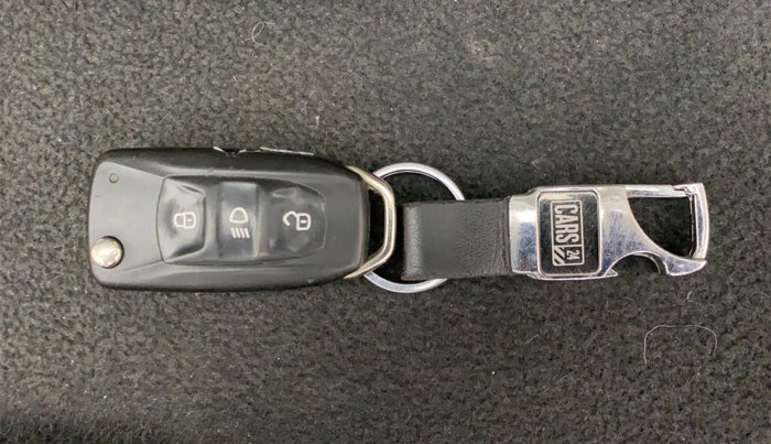 2017 Tata Tiago XZ PETROL, Petrol, Manual, 50,923 km, Key Close Up
