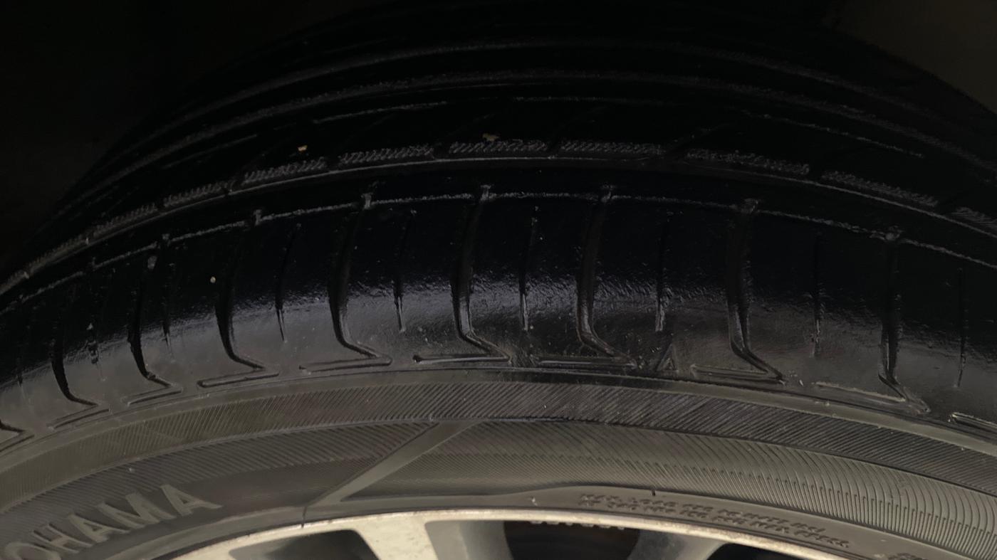 2018 Toyota Corolla Altis GL PETROL, Petrol, Manual, 36,276 km, Right Front Tyre Tread
