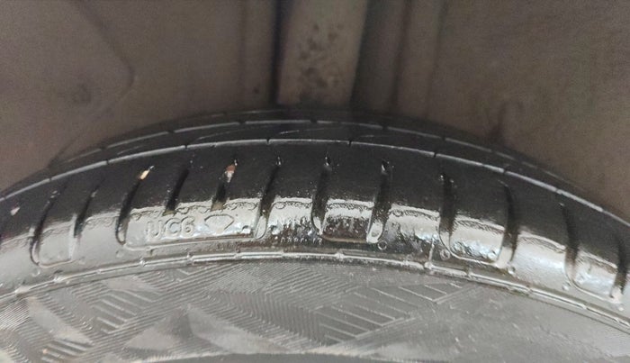 2014 Hyundai Elite i20 ASTA 1.2, Petrol, Manual, 65,004 km, Right Rear Tyre Tread