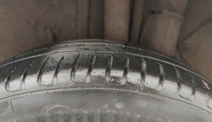 2014 Hyundai Elite i20 ASTA 1.2, Petrol, Manual, 65,004 km, Left Rear Tyre Tread