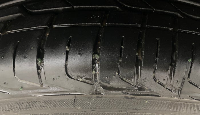 2017 Honda WR-V 1.2L I-VTEC VX MT, Petrol, Manual, 28,874 km, Right Front Tyre Tread