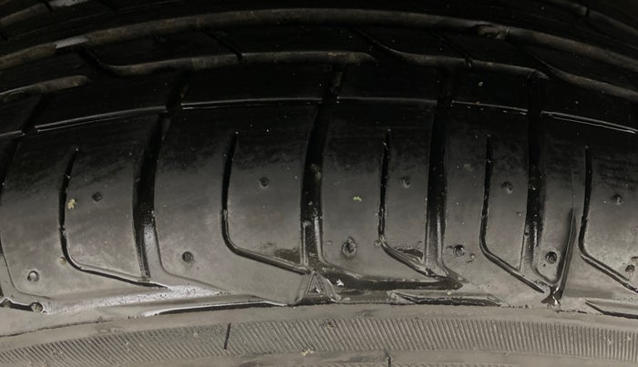 2017 Honda WR-V 1.2L I-VTEC VX MT, Petrol, Manual, 28,874 km, Left Rear Tyre Tread