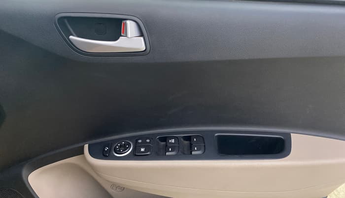 2016 Hyundai Grand i10 ASTA (O) 1.2 KAPPA VTVT, Petrol, Manual, 1,00,955 km, Driver Side Door Panels Control