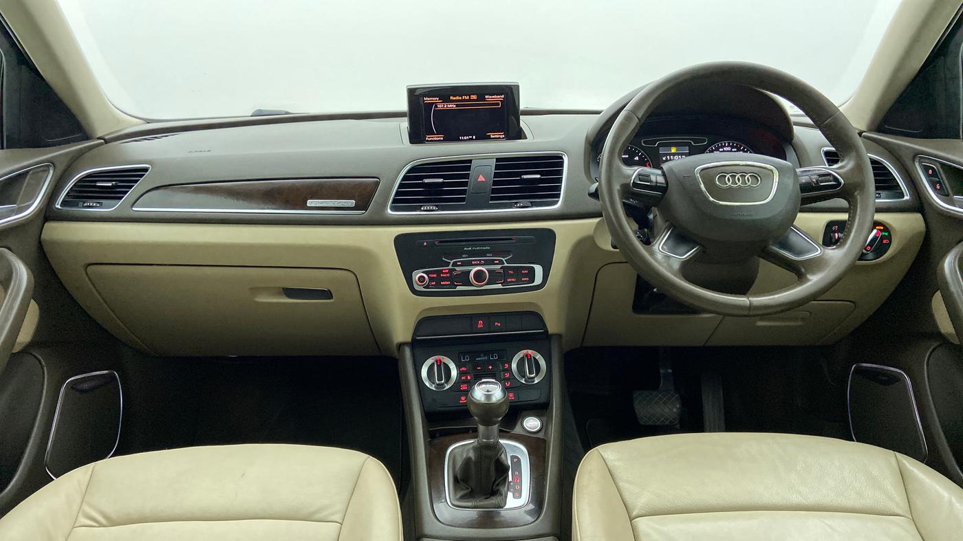 2013 Audi Q3 2.0 TDI QUATTRO, Diesel, Automatic, 90,296 km, Dashboard