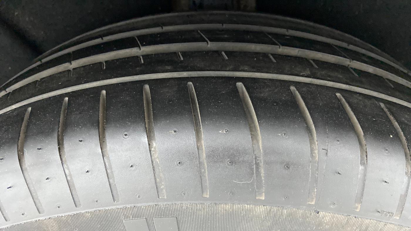 2013 Audi Q3 2.0 TDI QUATTRO, Diesel, Automatic, 90,296 km, Left Rear Tyre Tread