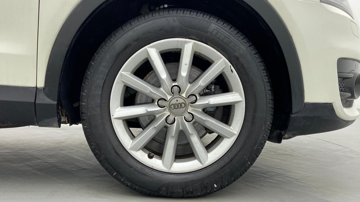 2013 Audi Q3 2.0 TDI QUATTRO, Diesel, Automatic, 90,296 km, Right Front Wheel