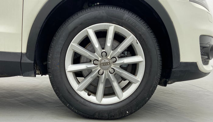 2013 Audi Q3 2.0 TDI QUATTRO, Diesel, Automatic, 90,296 km, Right Front Wheel