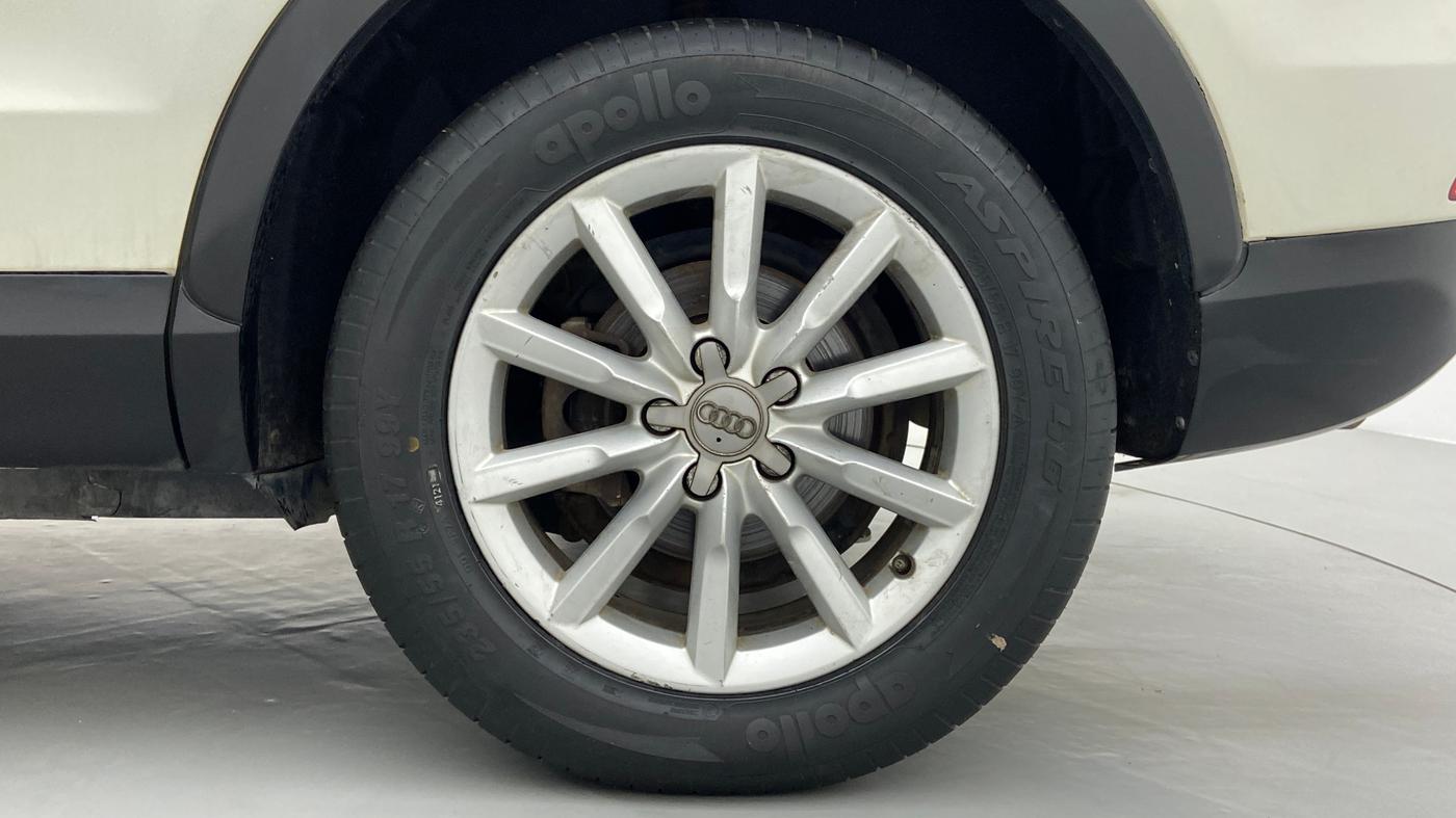 2013 Audi Q3 2.0 TDI QUATTRO, Diesel, Automatic, 90,296 km, Left Rear Wheel