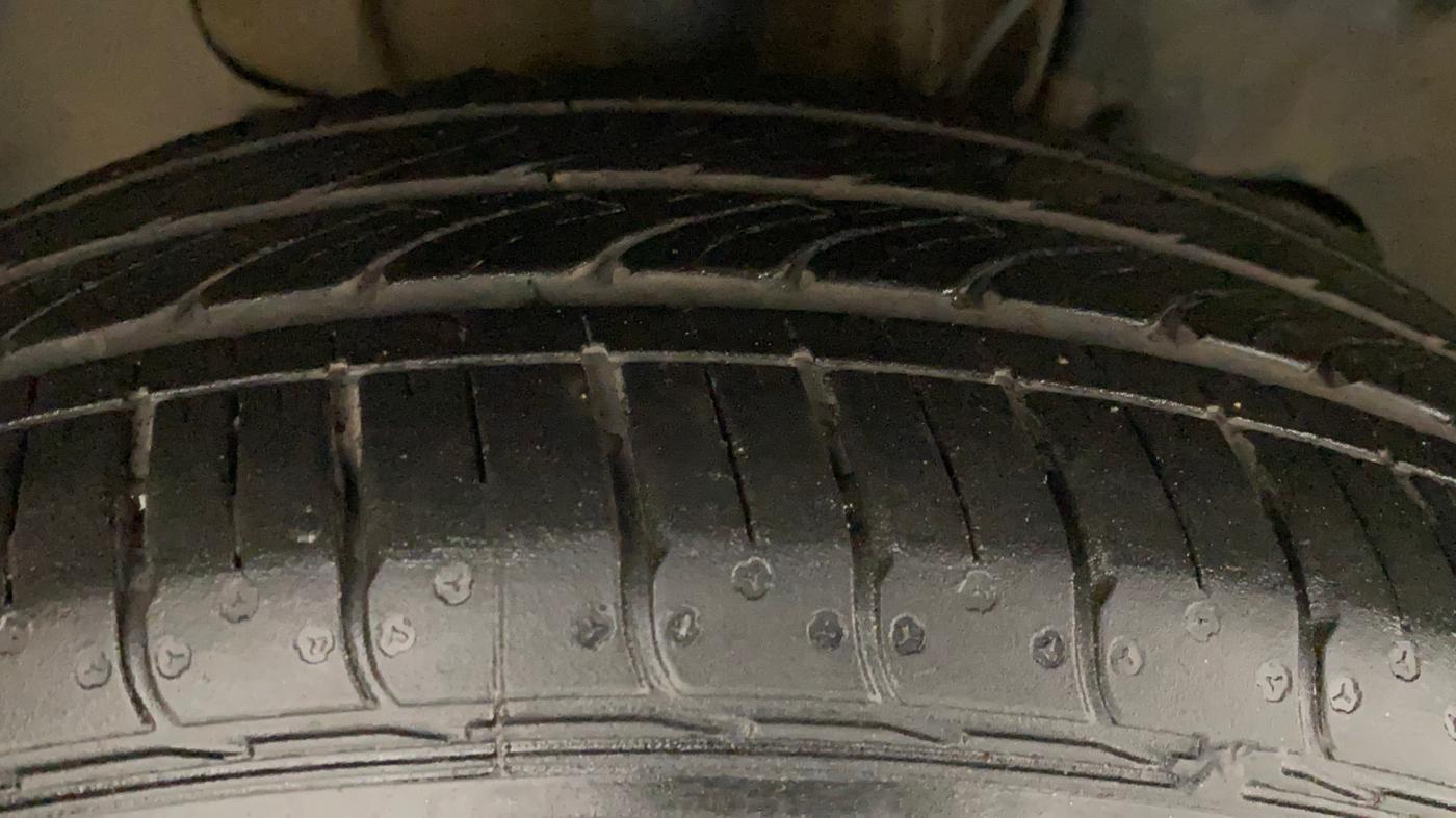 2018 Tata TIGOR XZA PETROL, Petrol, Automatic, 70,793 km, Right Front Tyre Tread