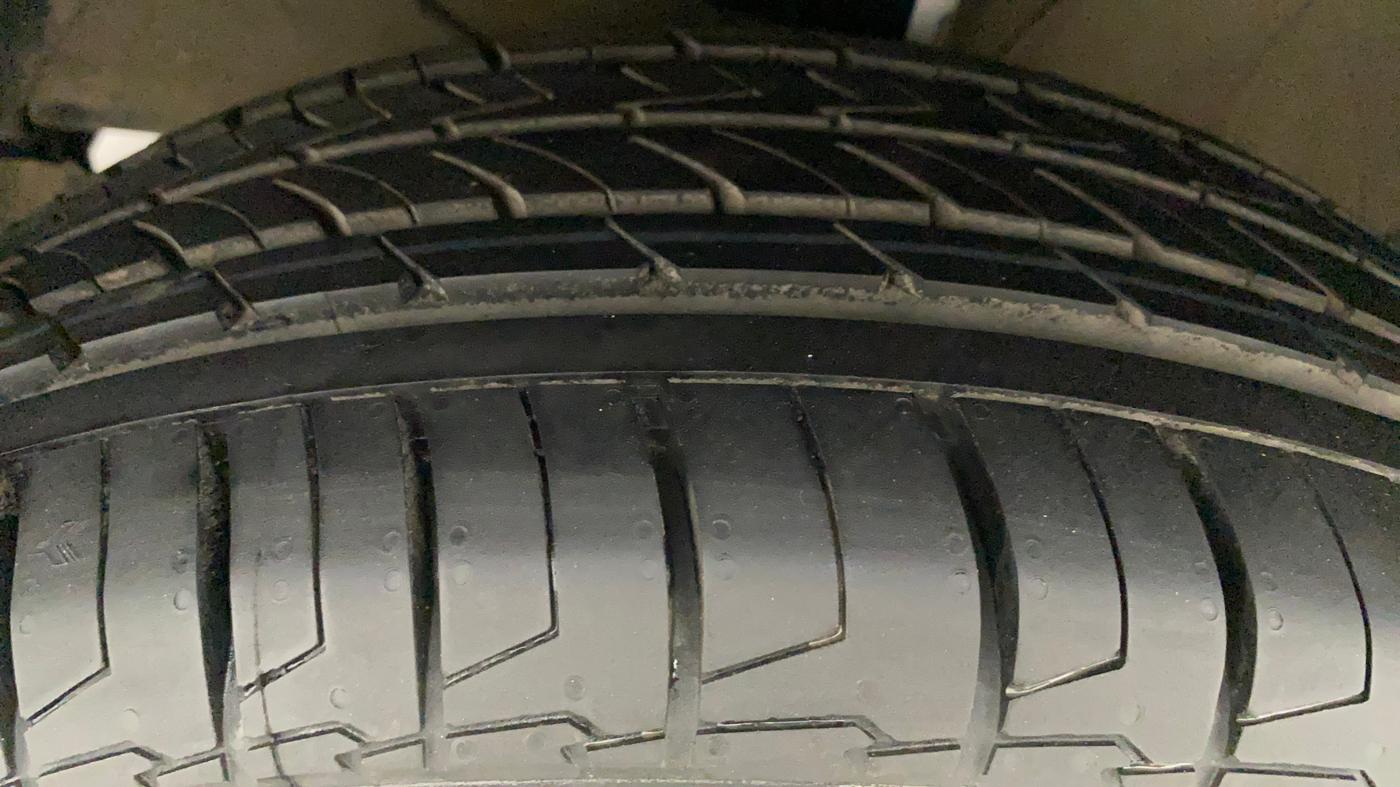 2019 Maruti Baleno ZETA PETROL 1.2, Petrol, Manual, 43,706 km, Left Front Tyre Tread