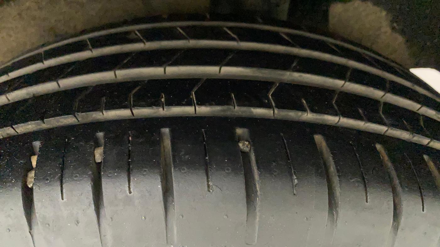 2019 Maruti Baleno ZETA PETROL 1.2, Petrol, Manual, 43,706 km, Left Rear Tyre Tread