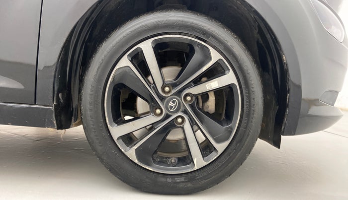 2022 Tata ALTROZ XZ PLUS DIESEL DARK EDITION, Diesel, Manual, 37,850 km, Right Front Wheel