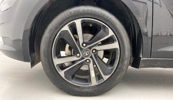2022 Tata ALTROZ XZ PLUS DIESEL DARK EDITION, Diesel, Manual, 37,850 km, Left Front Wheel