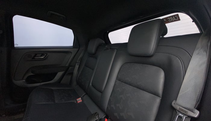 2022 Tata ALTROZ XZ PLUS DIESEL DARK EDITION, Diesel, Manual, 37,850 km, Right Side Rear Door Cabin