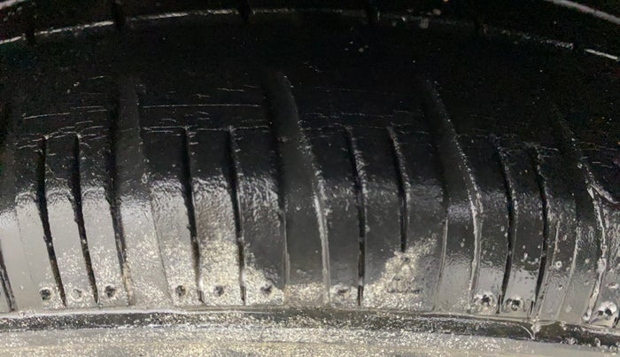 2017 Hyundai Grand i10 ERA 1.2 KAPPA VTVT, Petrol, Manual, 68,596 km, Right Front Tyre Tread