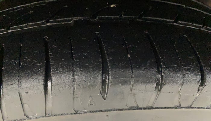 2017 Hyundai Grand i10 ERA 1.2 KAPPA VTVT, Petrol, Manual, 68,596 km, Right Rear Tyre Tread