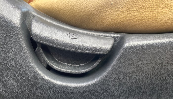 2017 Hyundai Grand i10 ERA 1.2 KAPPA VTVT, Petrol, Manual, 68,596 km, Driver Side Adjustment Panel