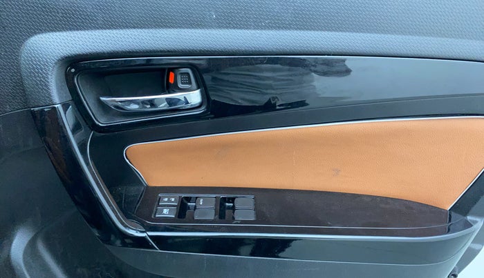 2021 Maruti Vitara Brezza ZXI AT SHVS, Petrol, Automatic, 35,713 km, Driver Side Door Panels Control